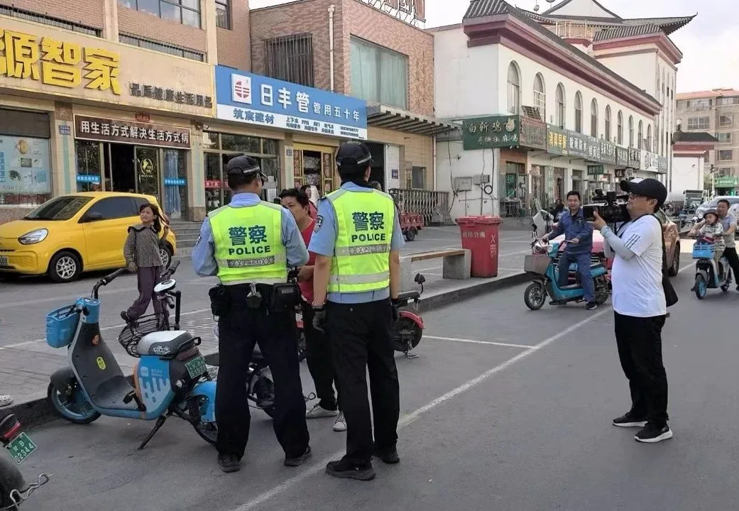 嘉峪关交通乱象整治_嘉峪关公安交警行动_违章高发城市治理