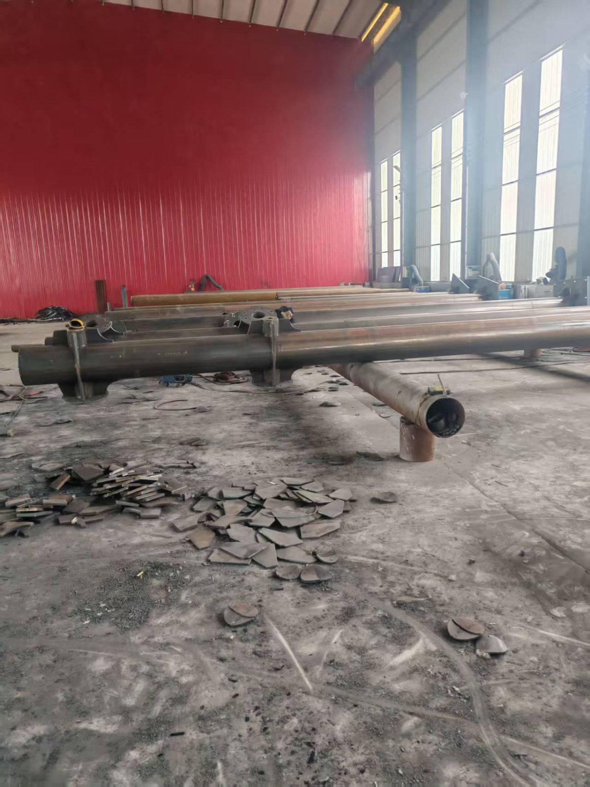 红绿灯信号杆_高速交通标志立杆_高速交通标志